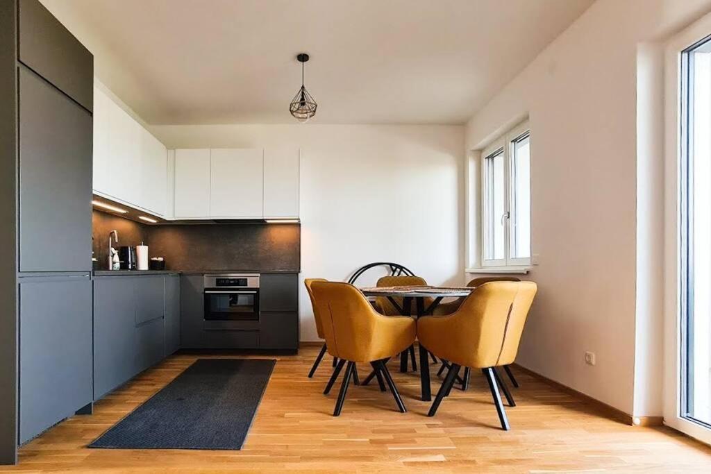 Lake View Suite 몰비슈암시 외부 사진